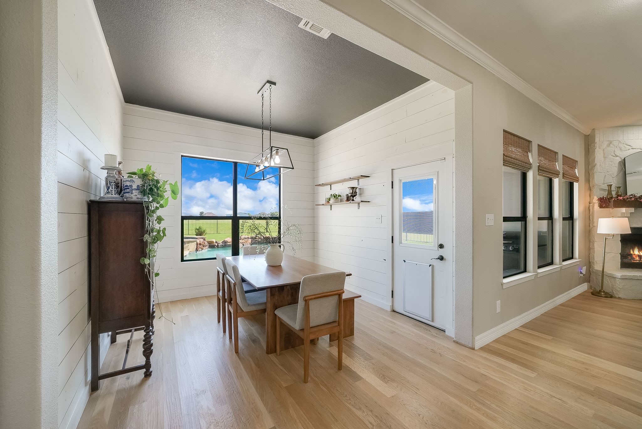2423 County Road 2710