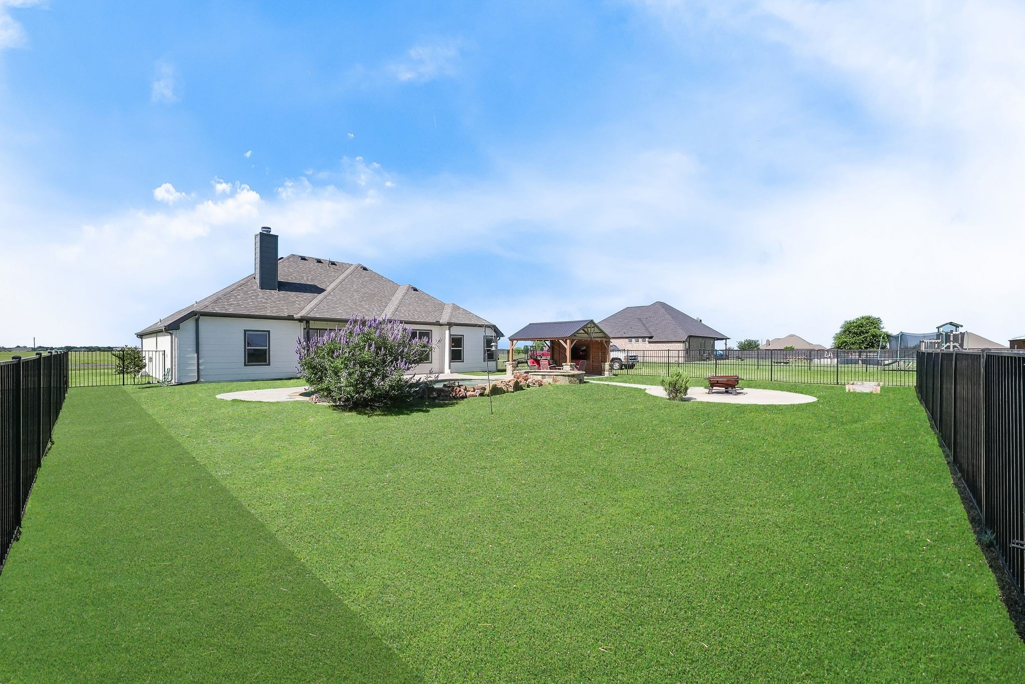 2423 County Road 2710