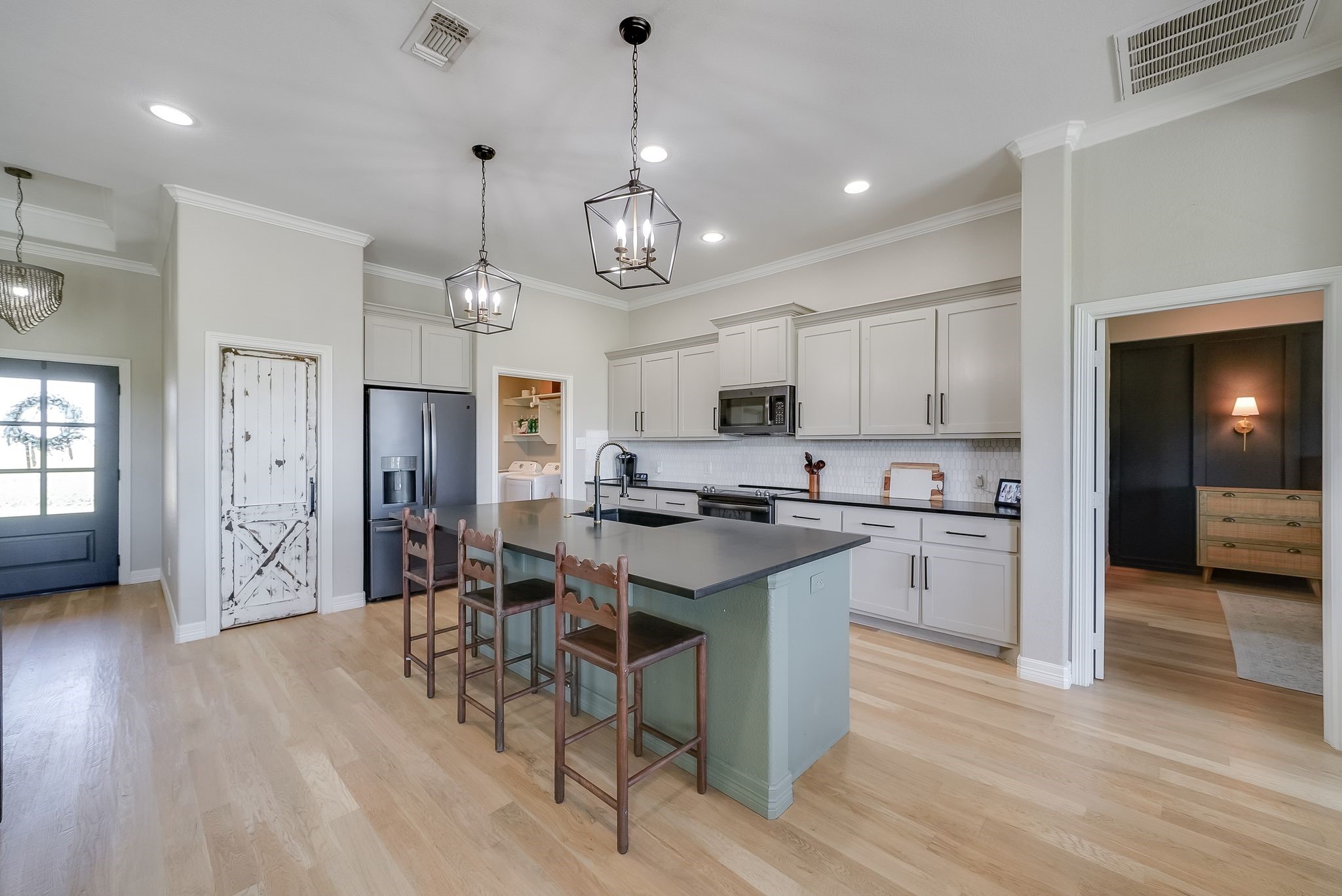 2423 County Road 2710