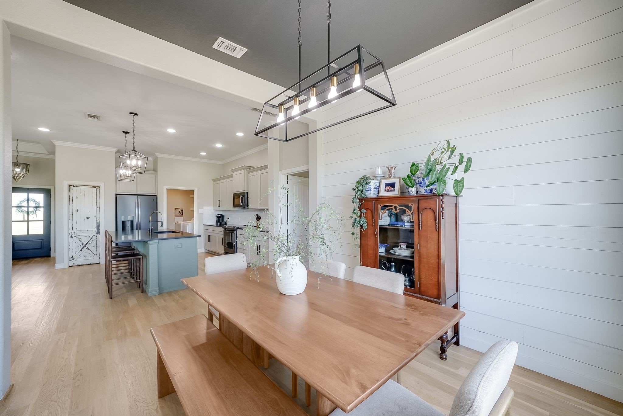 2423 County Road 2710