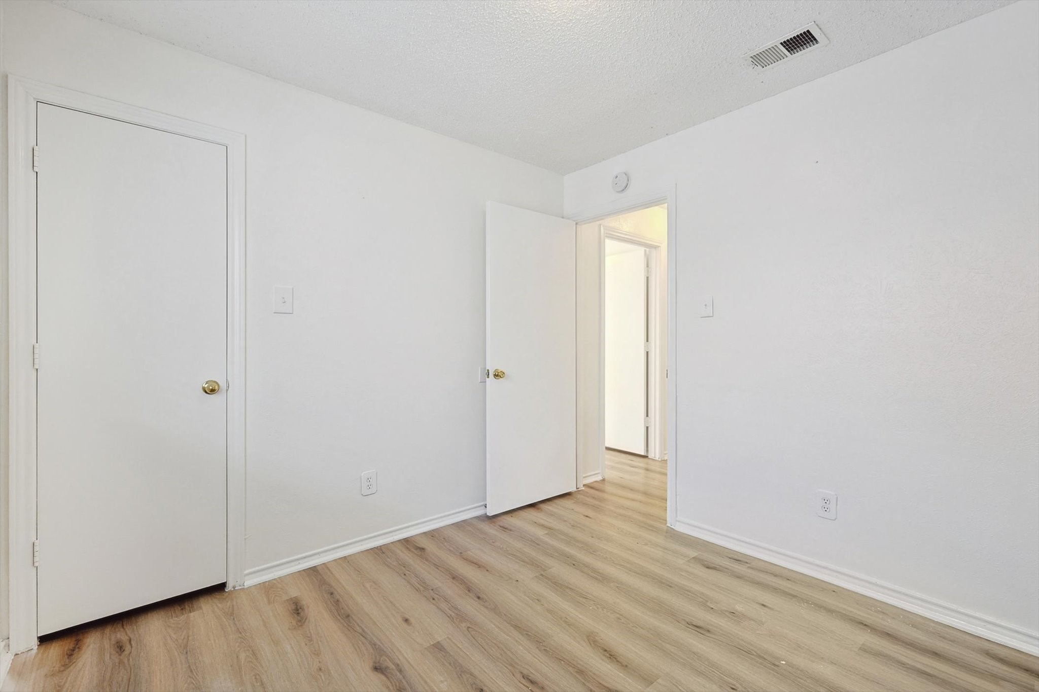 5137 Shoregate Drive