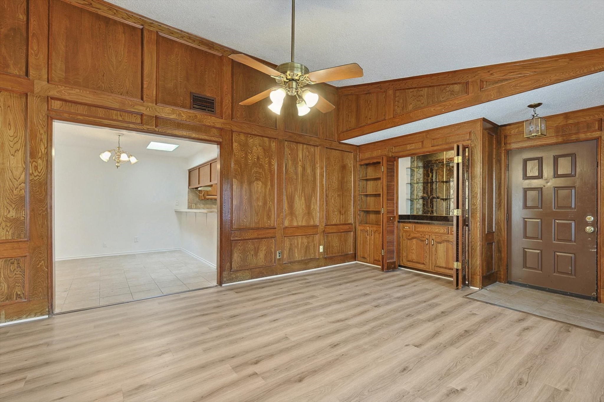 5137 Shoregate Drive