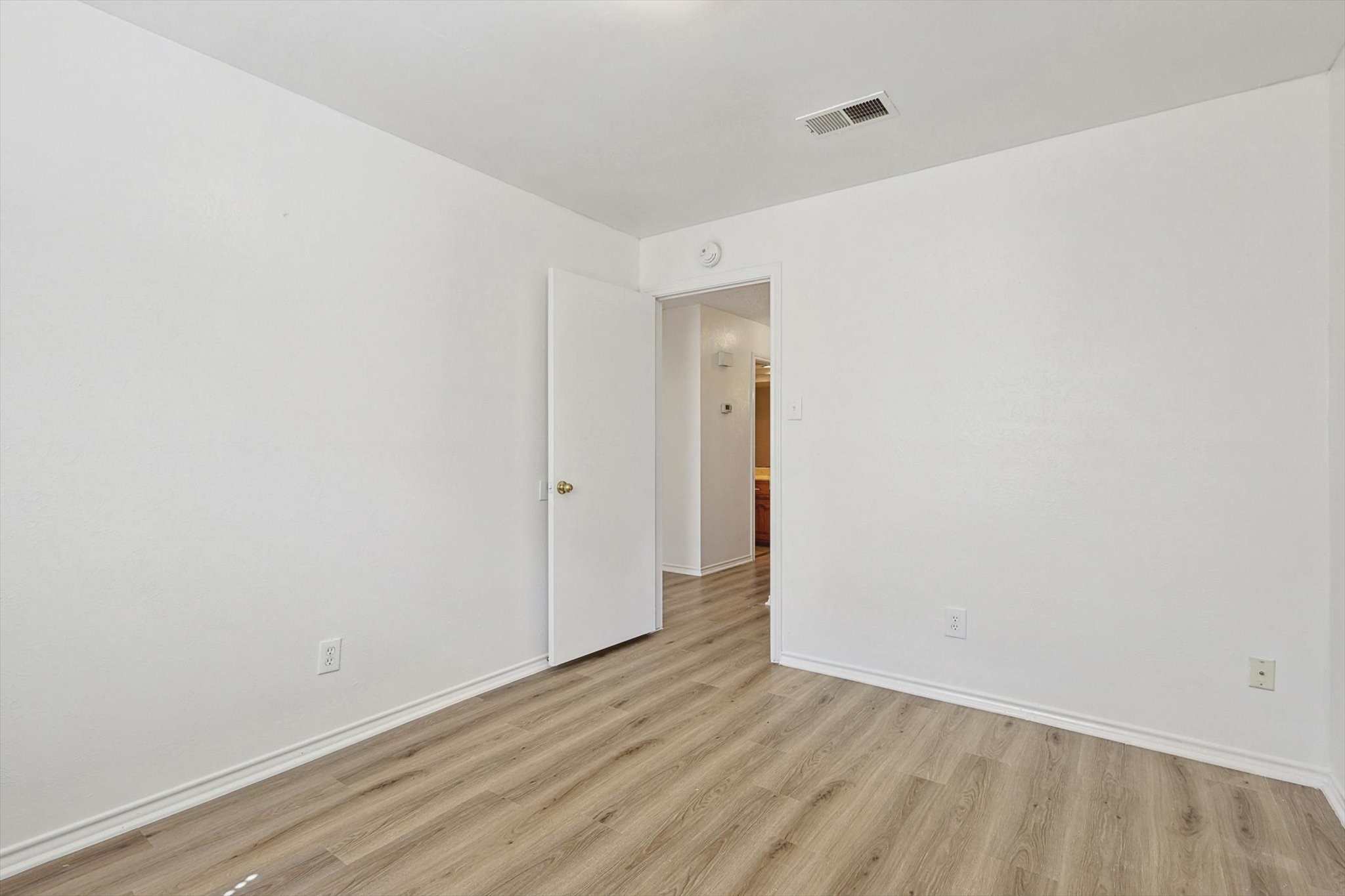 5137 Shoregate Drive