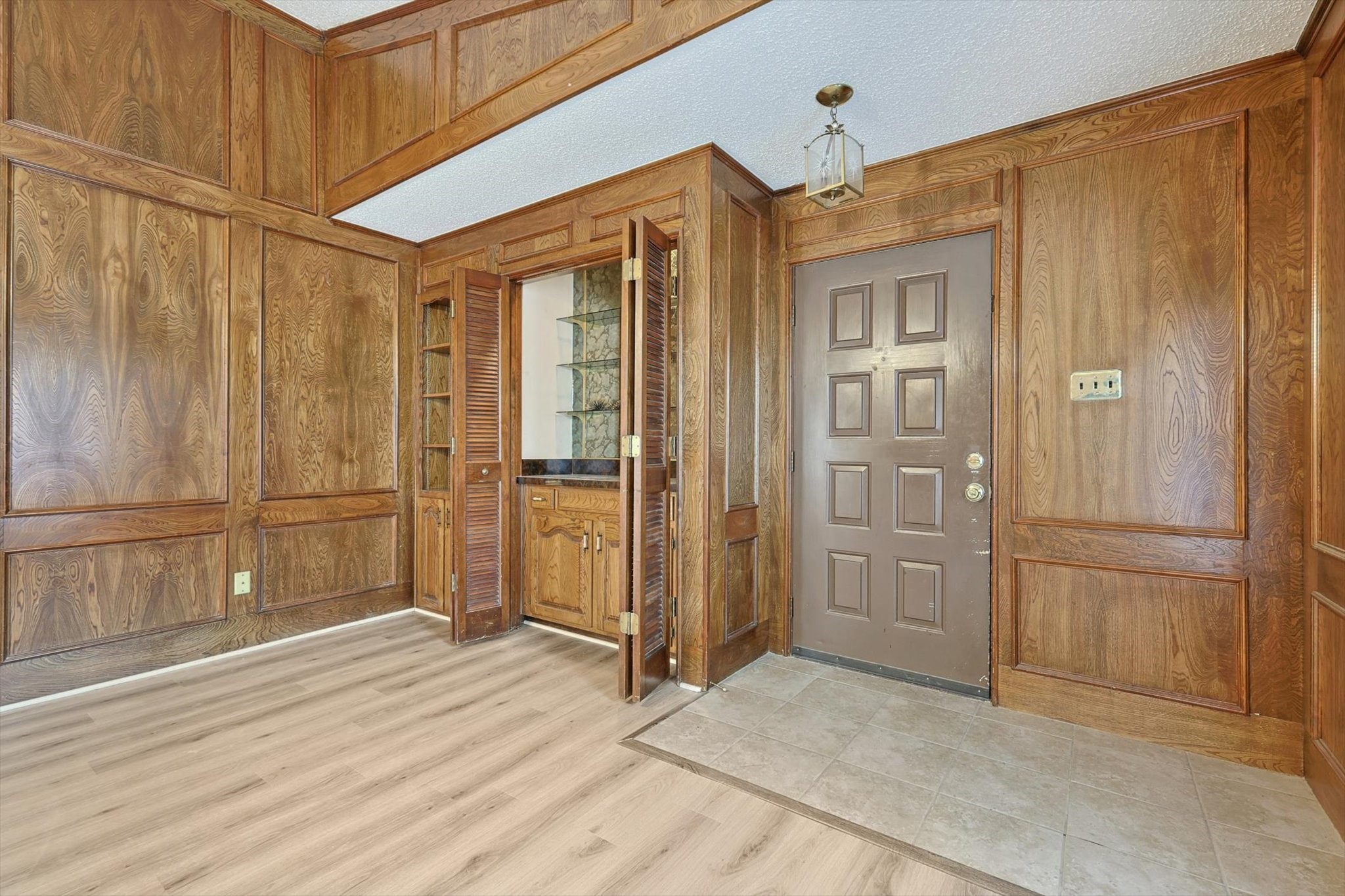 5137 Shoregate Drive