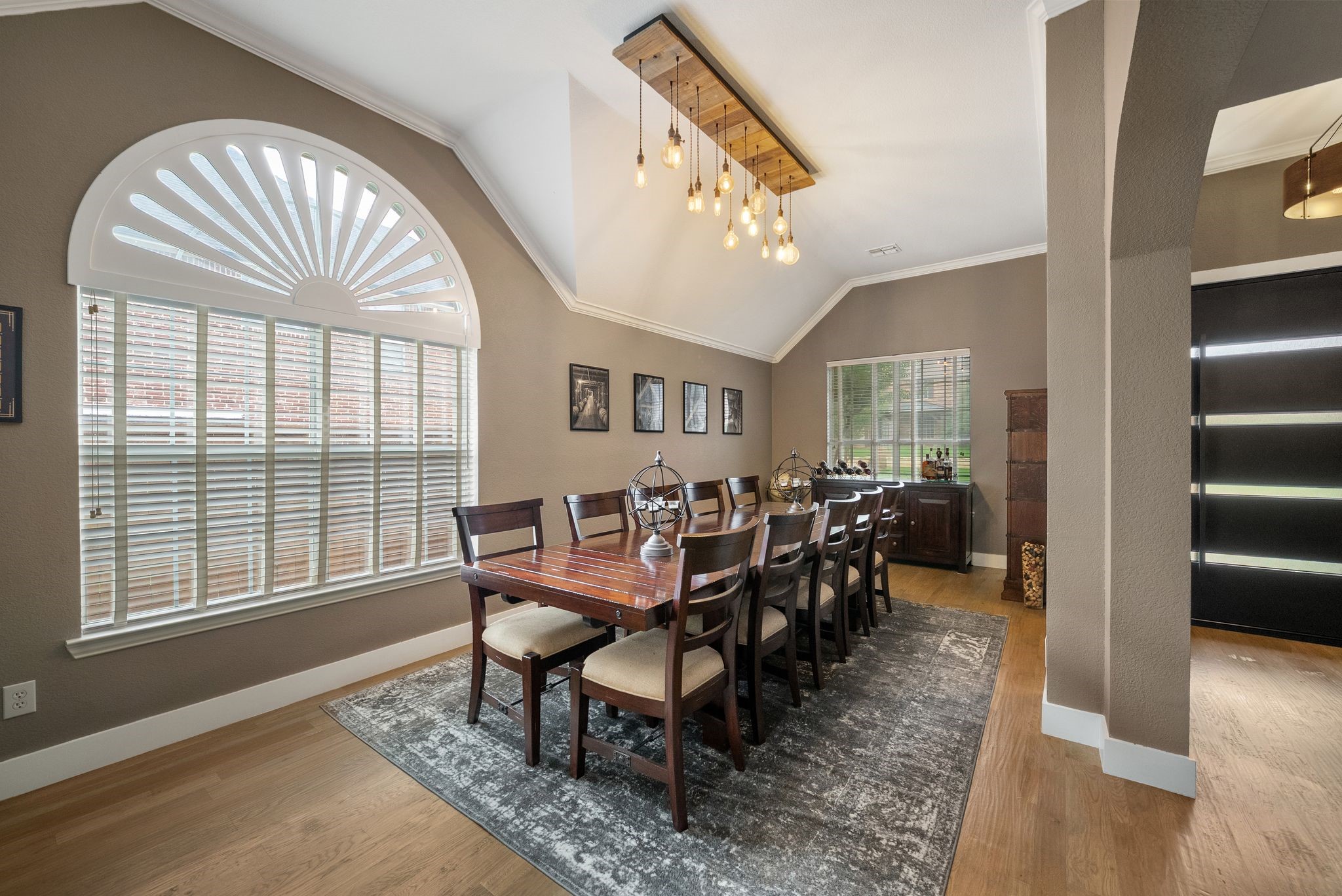 1910 Skipaway Drive