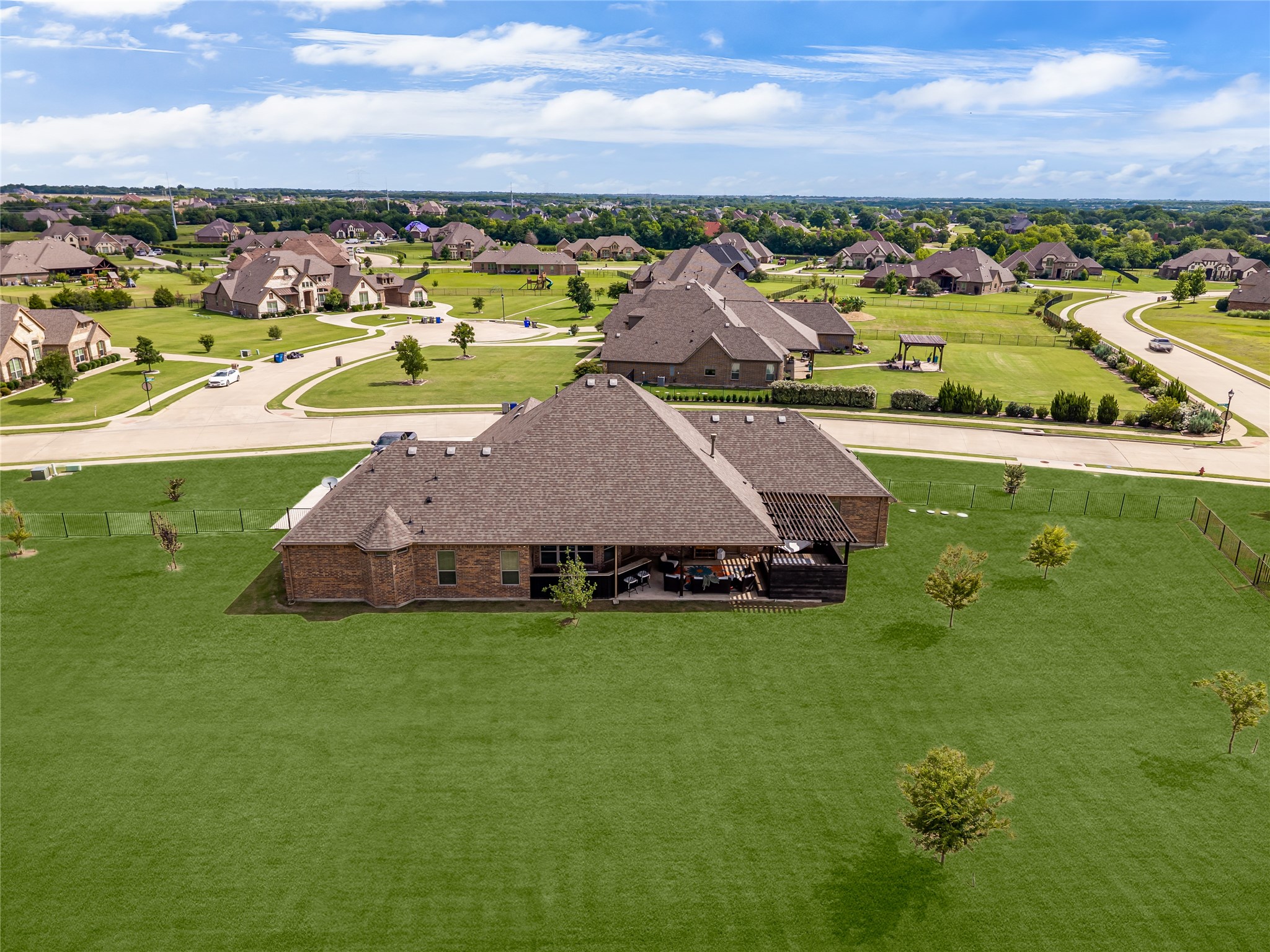 768 Kensington Drive