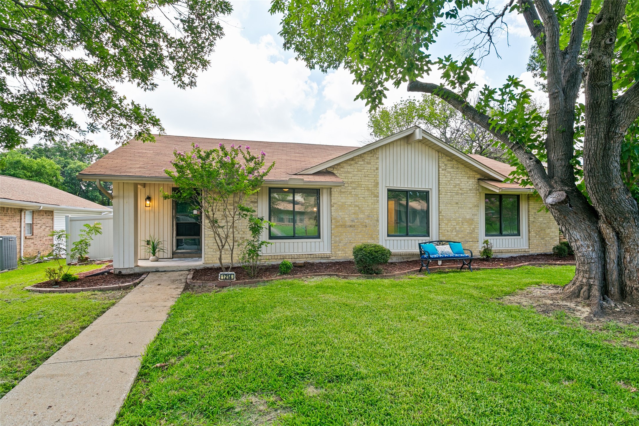 1214 Valencia Lane