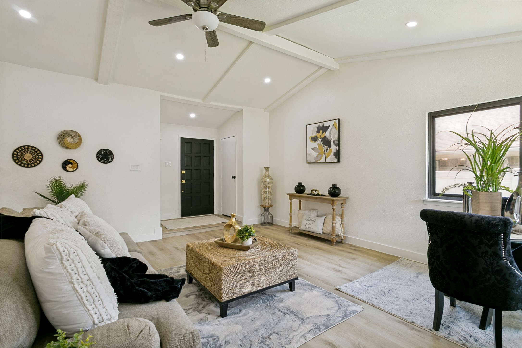 1214 Valencia Lane
