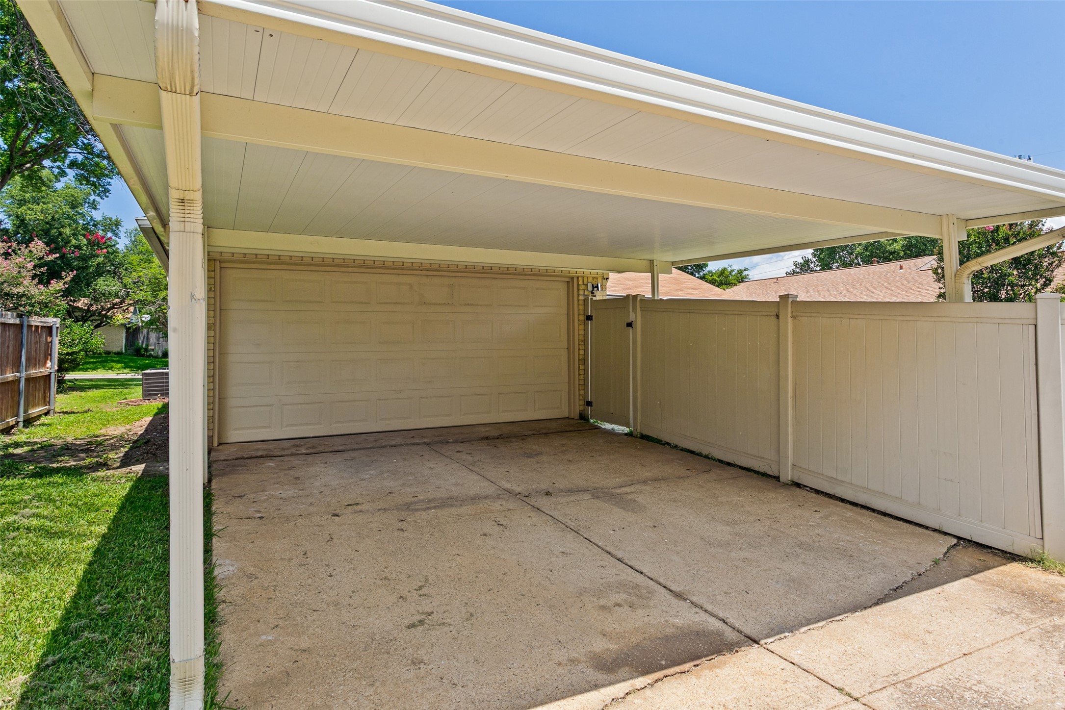 1214 Valencia Lane