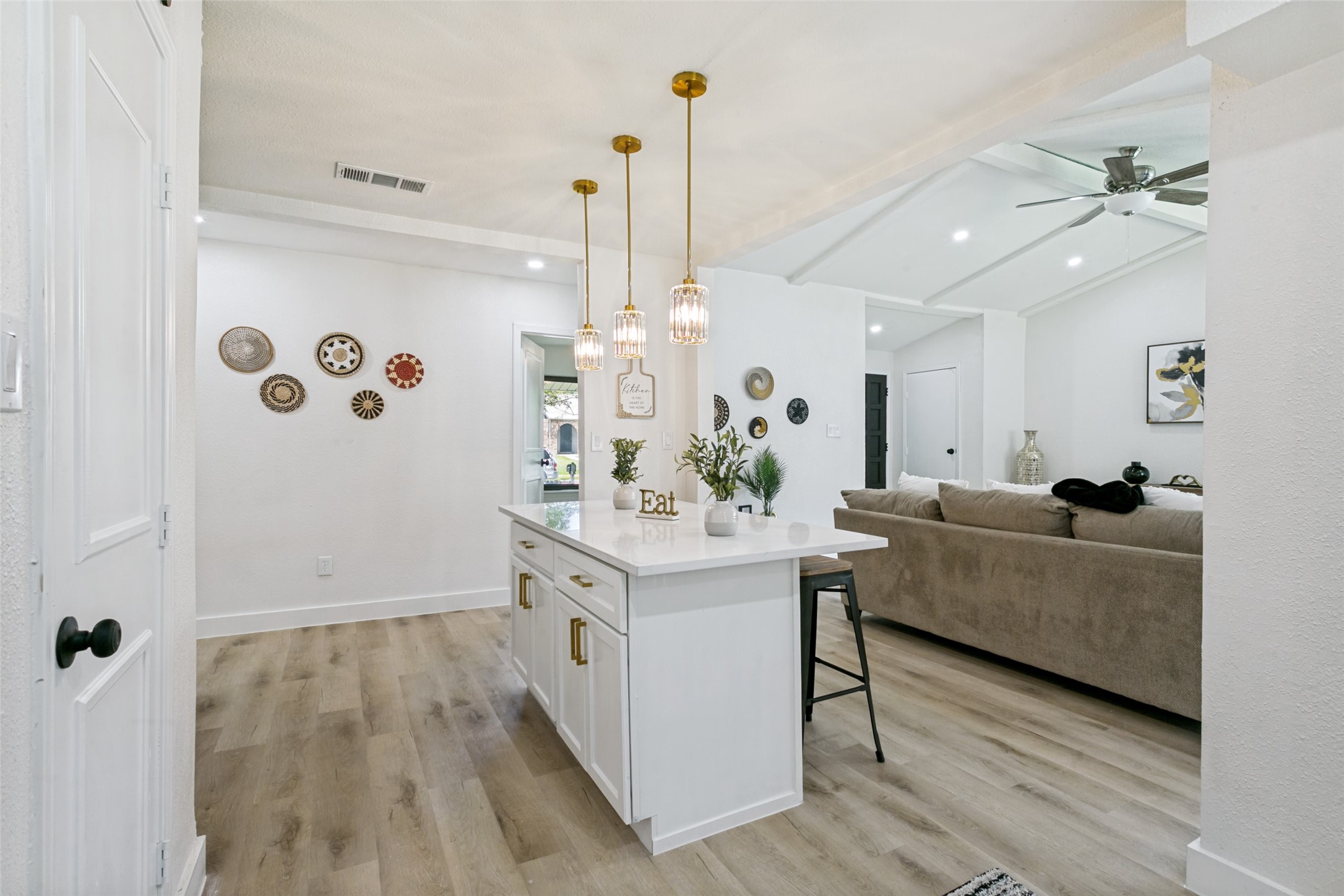 1214 Valencia Lane