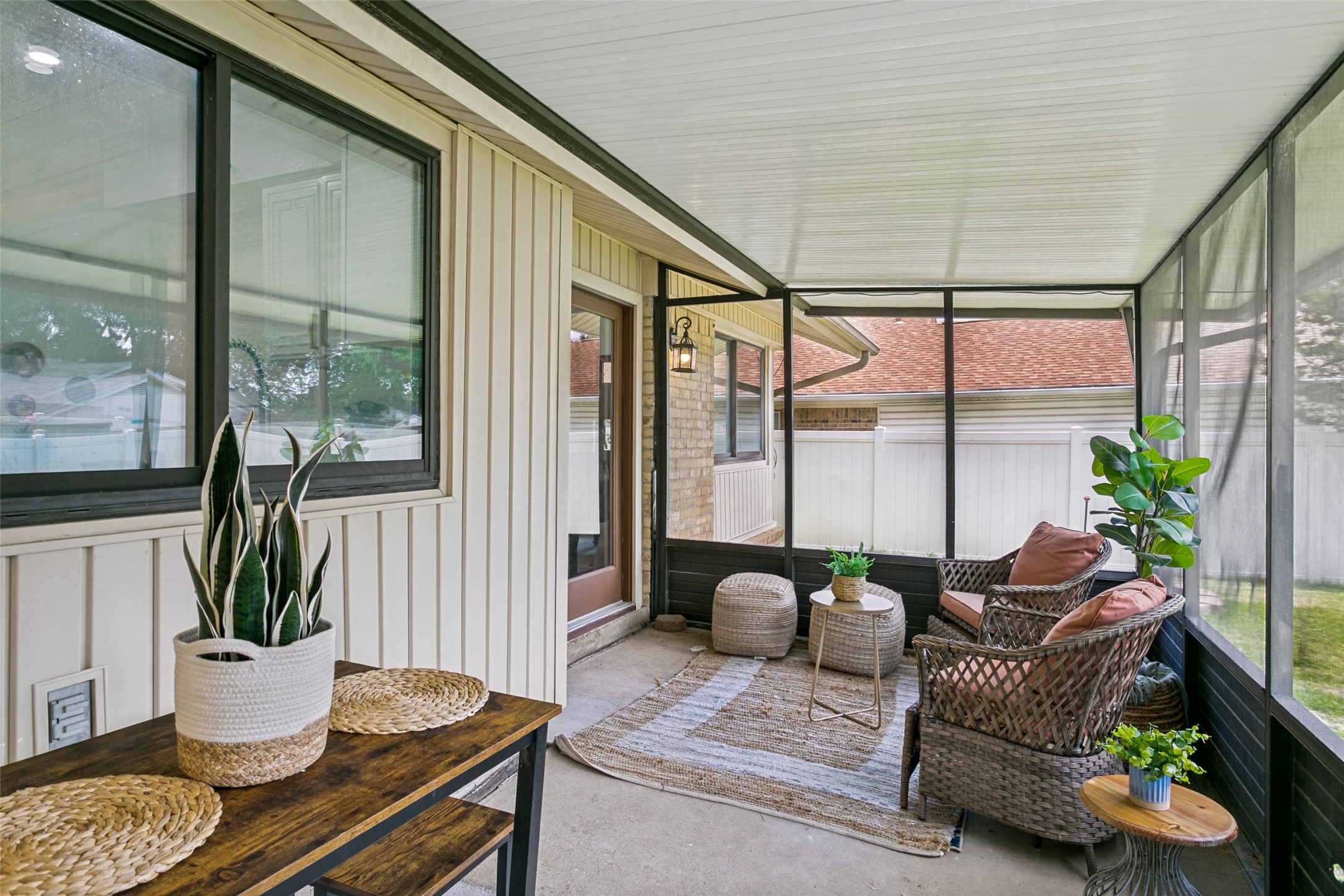 1214 Valencia Lane