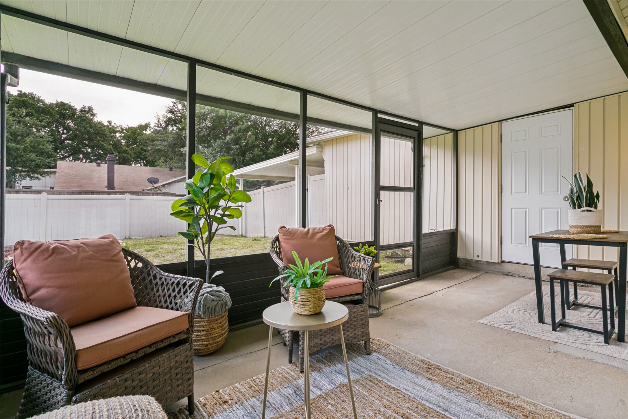1214 Valencia Lane