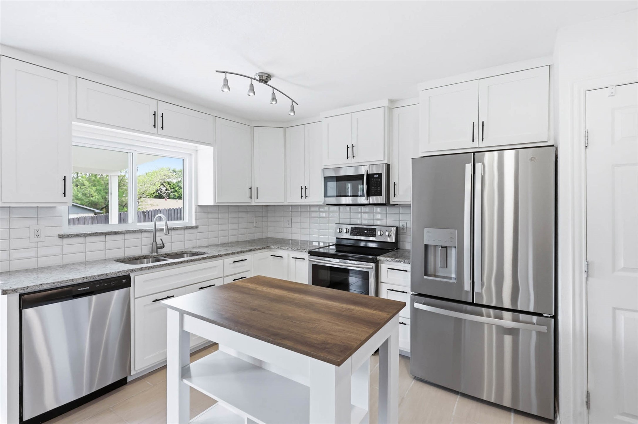 3122 Furneaux Lane