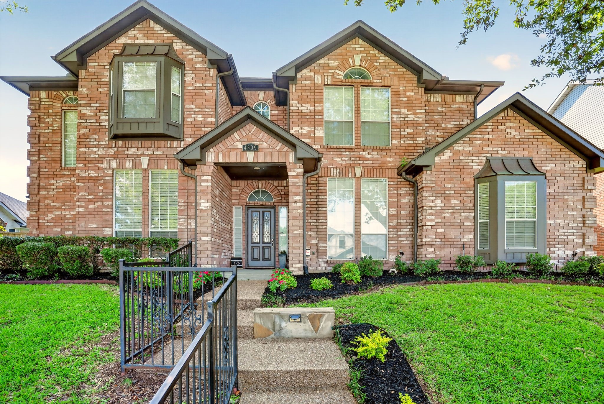4509 Scenic Drive