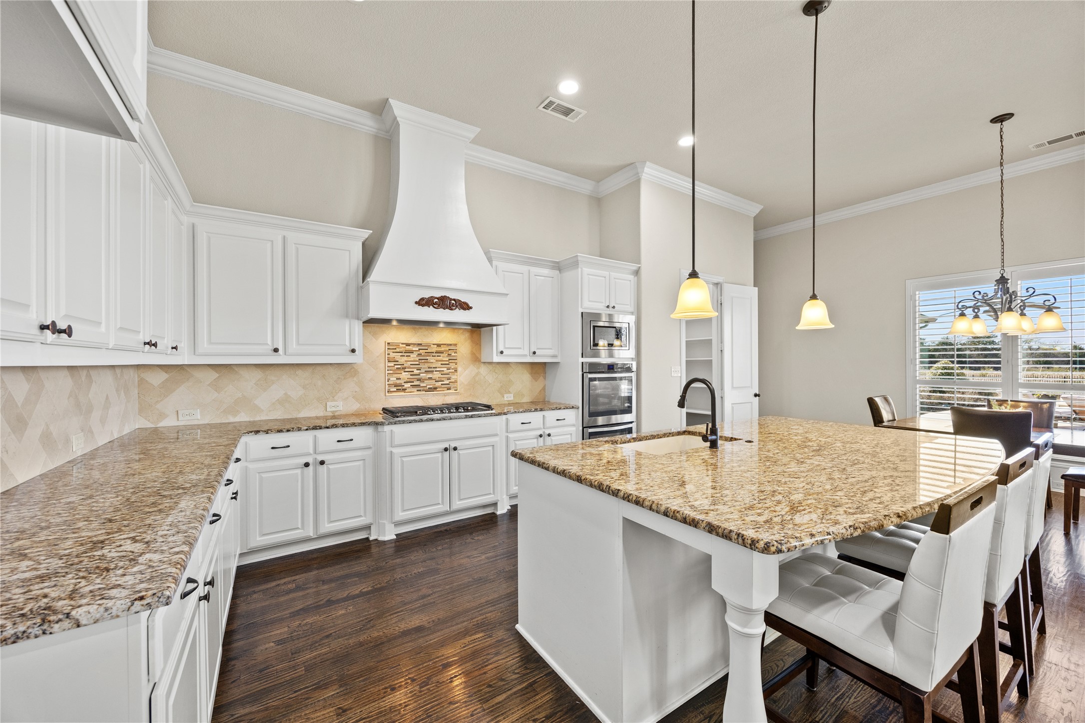 800 Yasmin Court