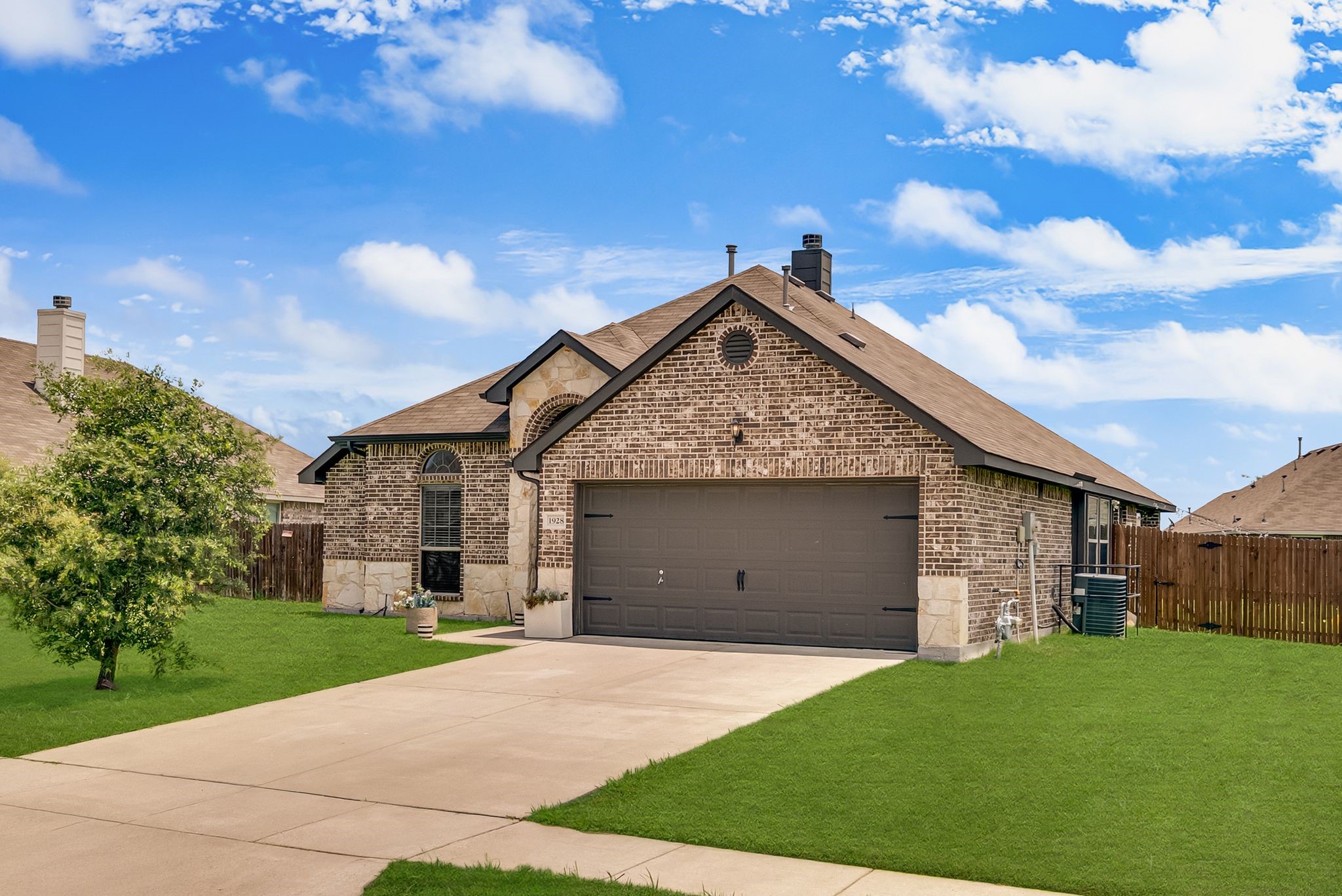 1928 Glen Meadow Drive