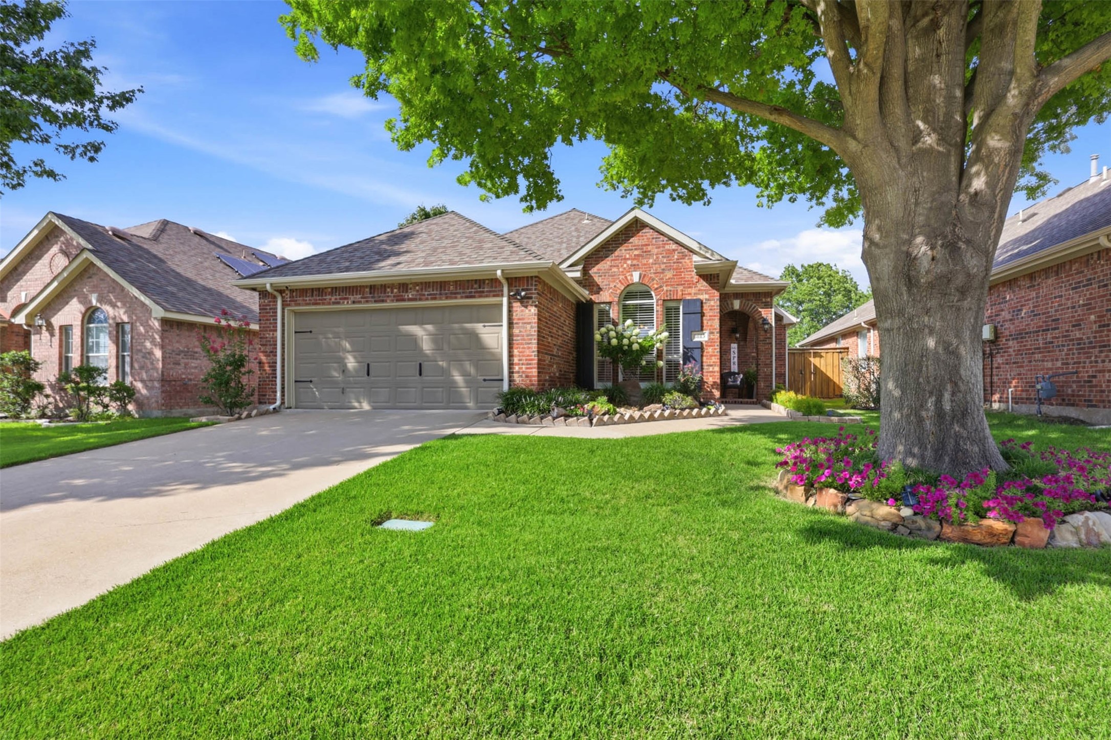 8813 Edinburgh Lane