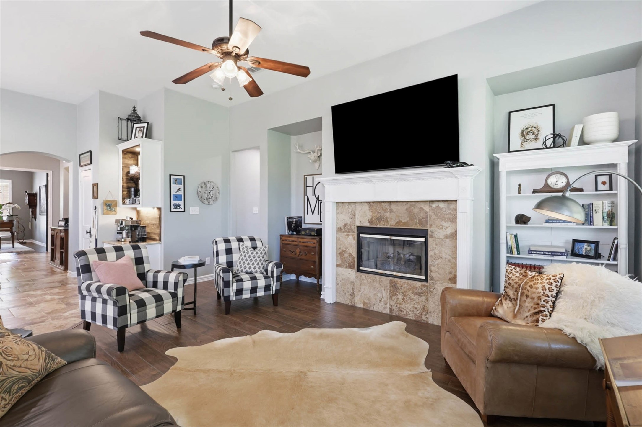 8813 Edinburgh Lane