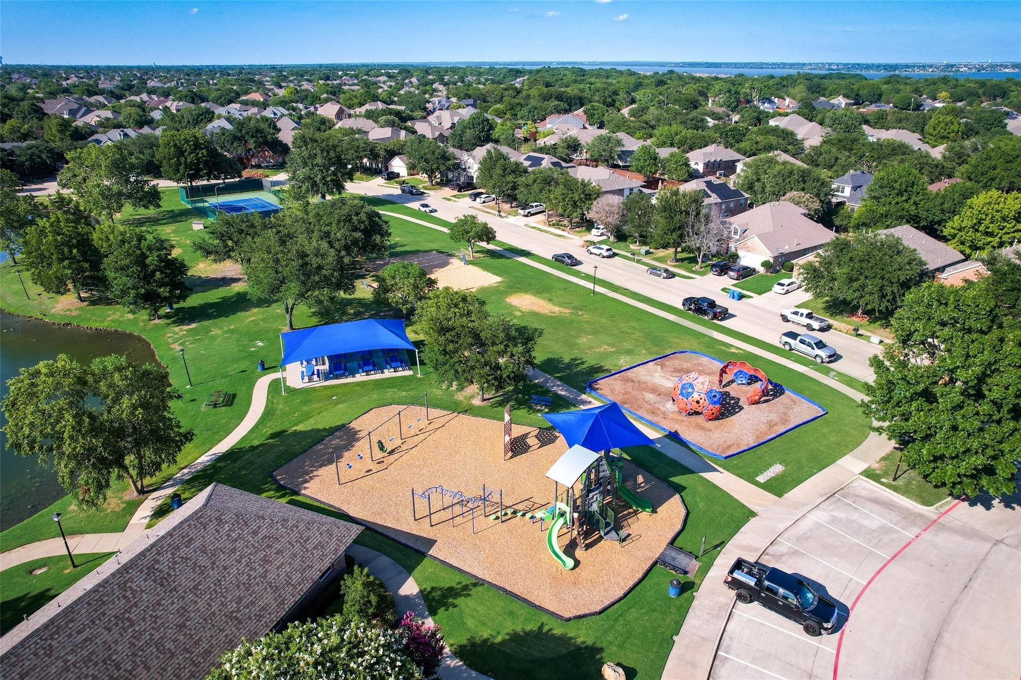 8813 Edinburgh Lane