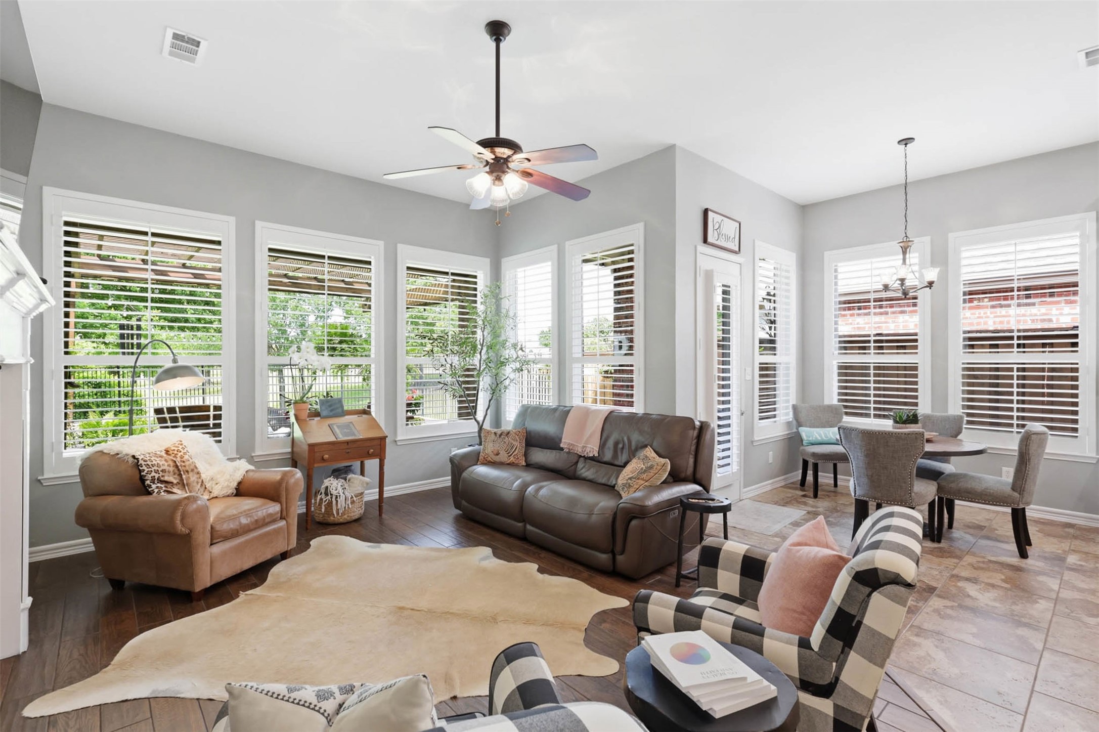 8813 Edinburgh Lane