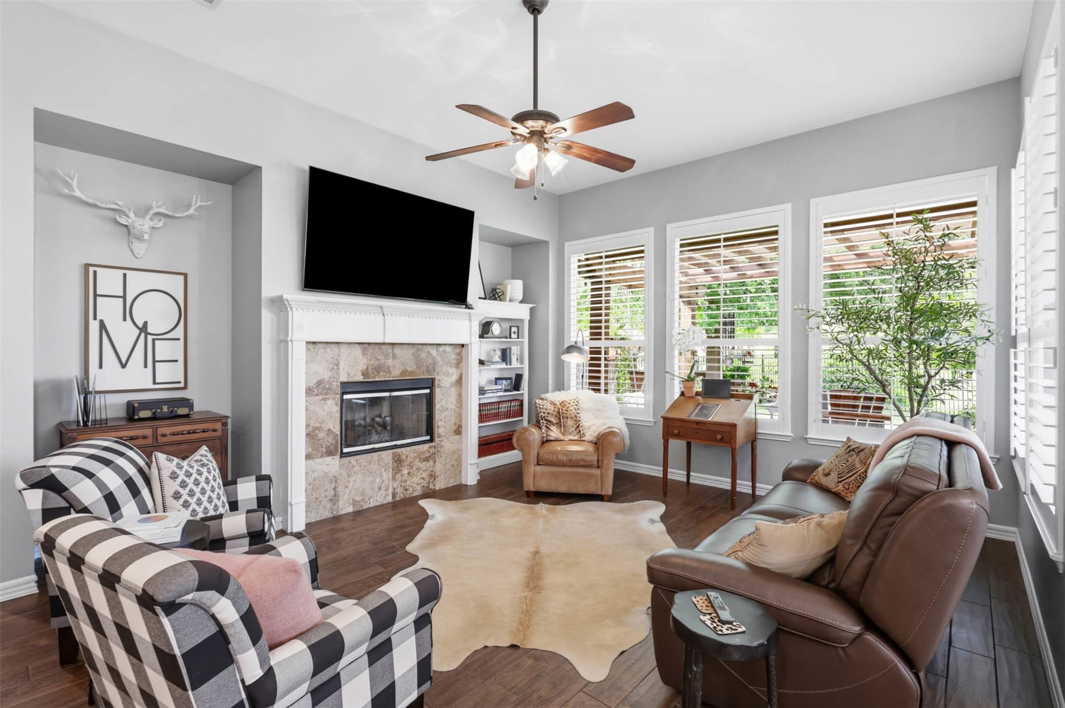 8813 Edinburgh Lane