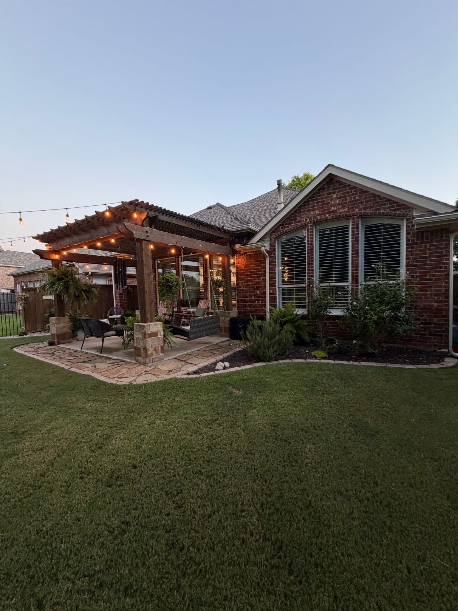 8813 Edinburgh Lane
