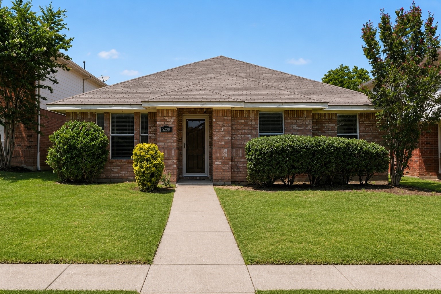 5228 Boxwood Lane