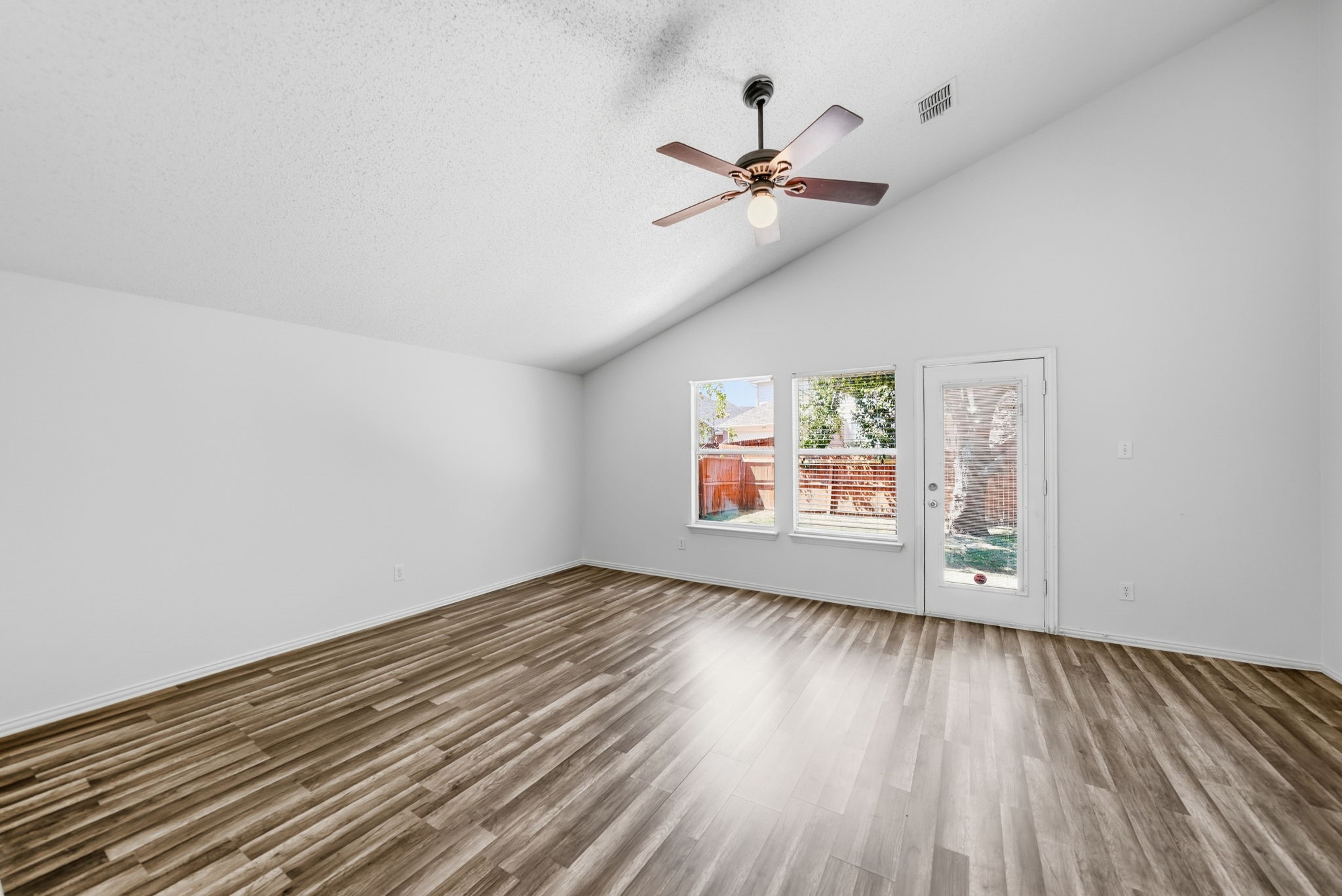 5228 Boxwood Lane