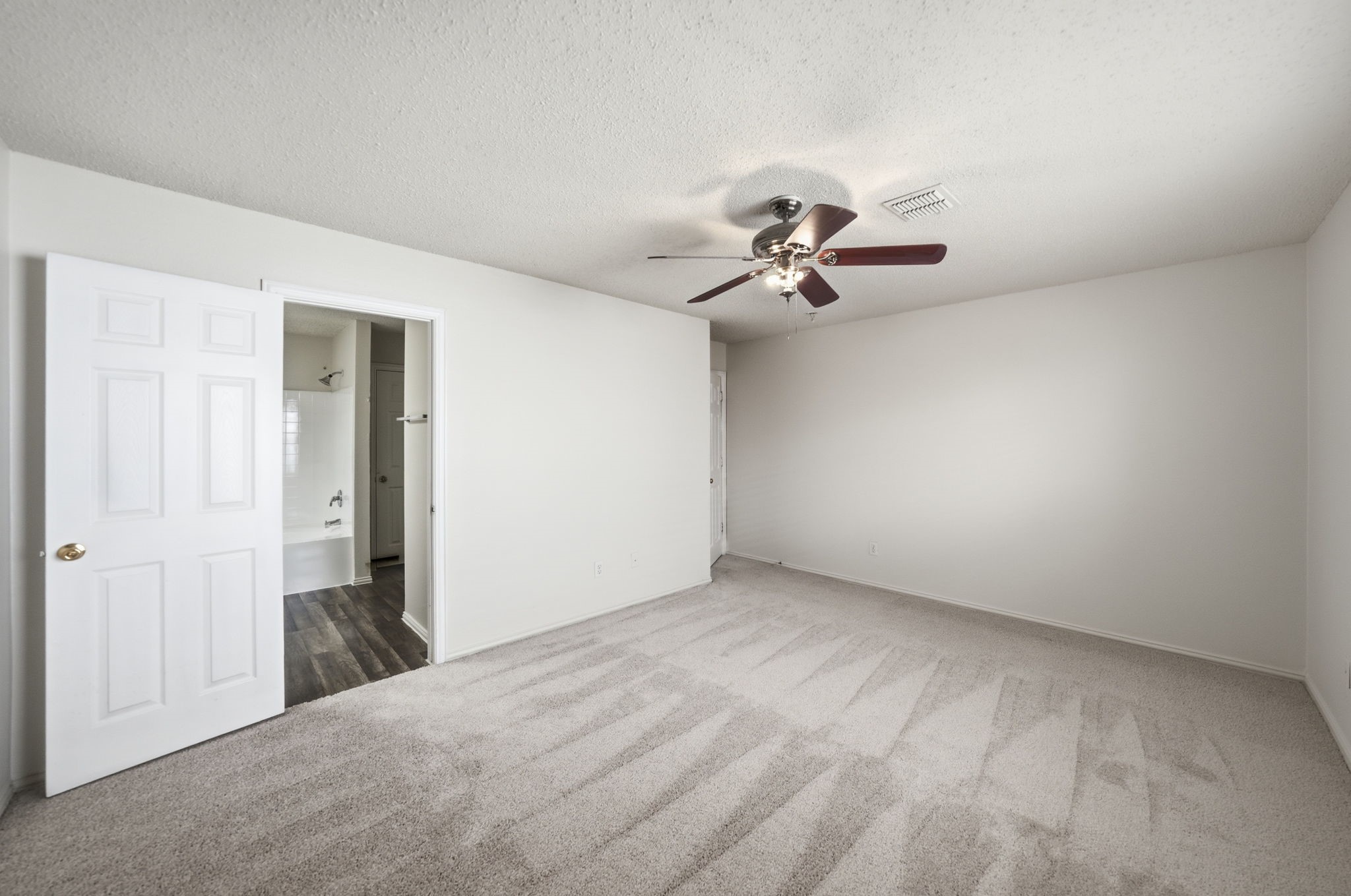 5228 Boxwood Lane