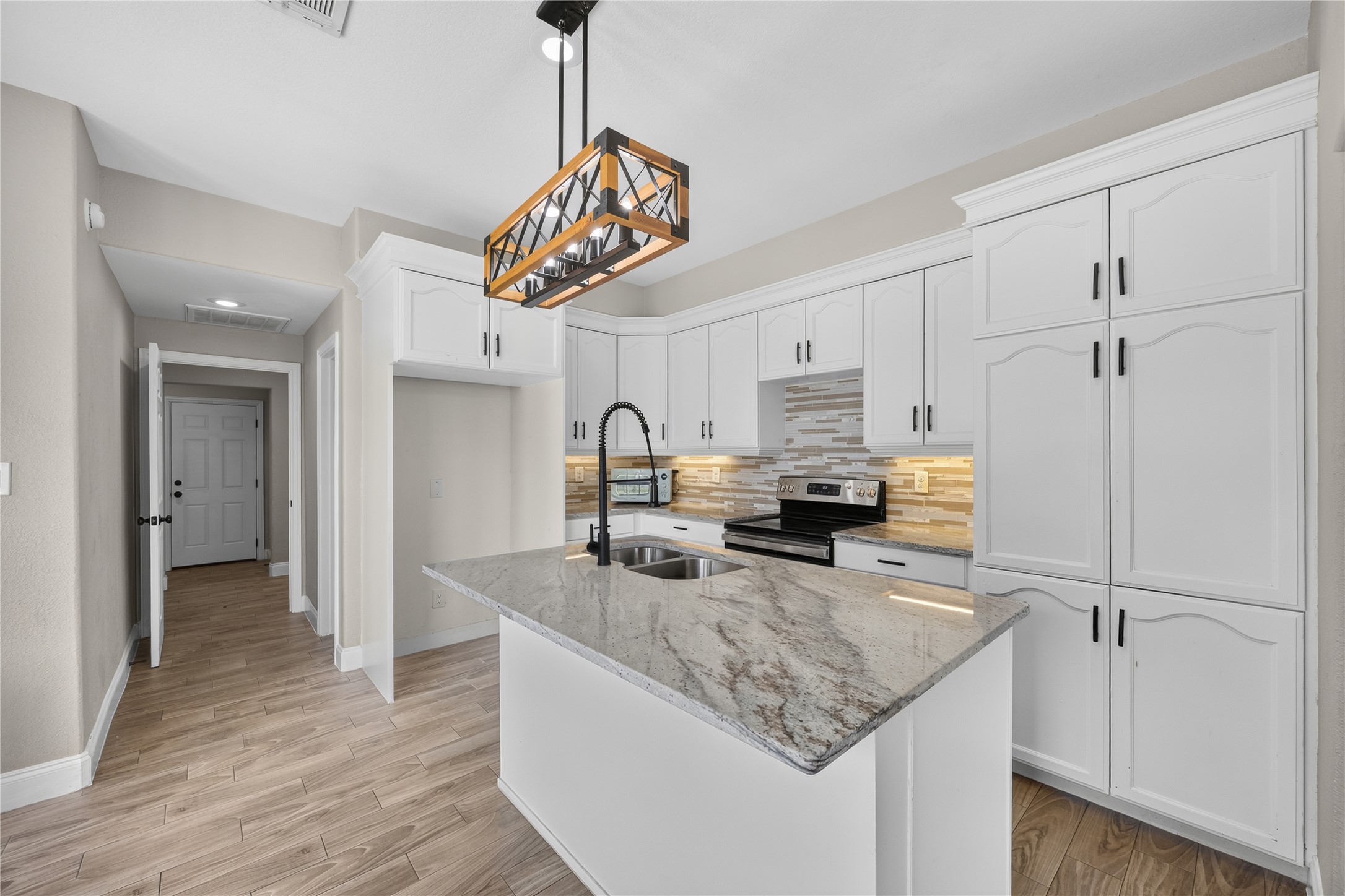 1068 Frontier Trail