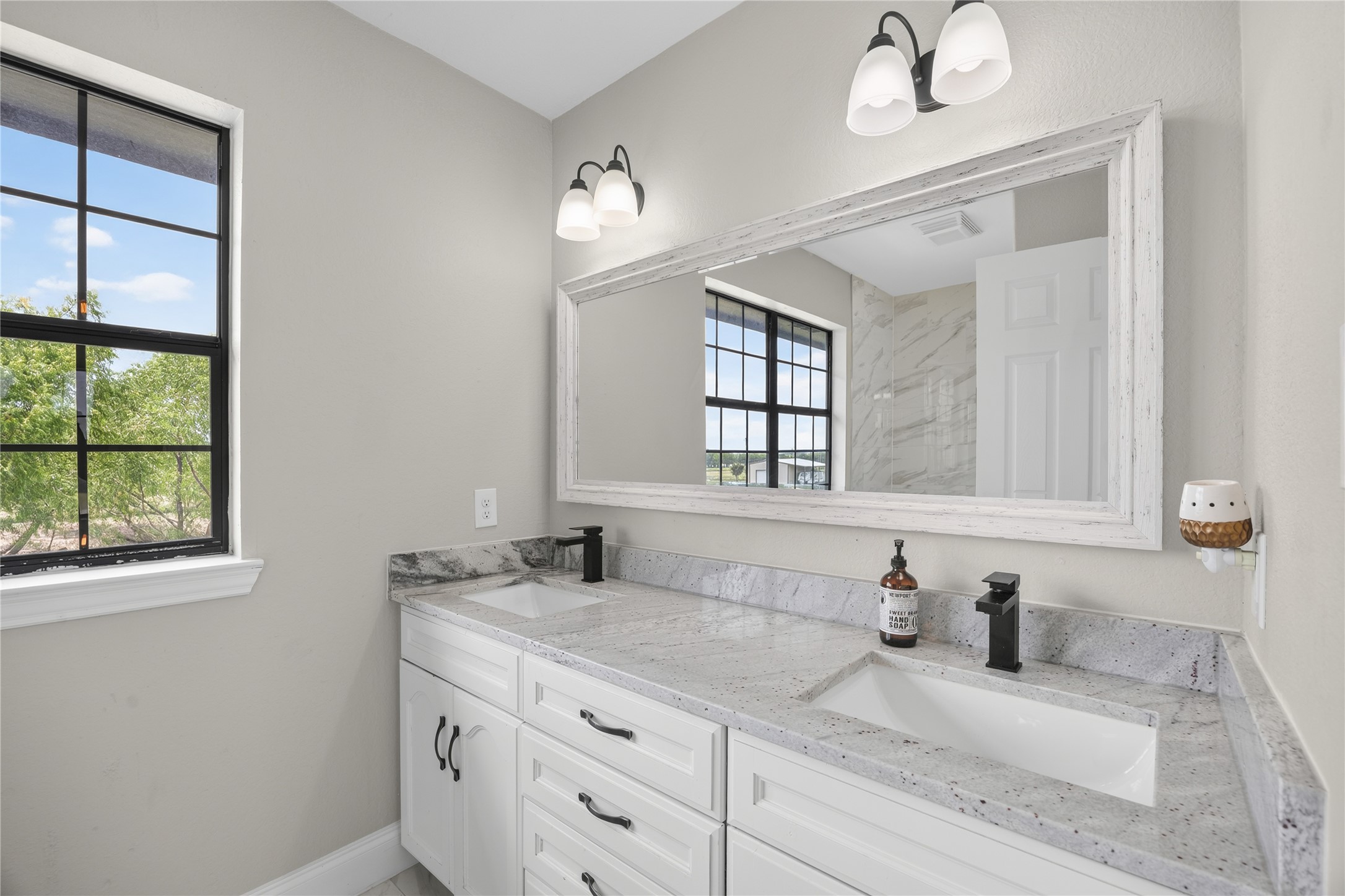 1068 Frontier Trail