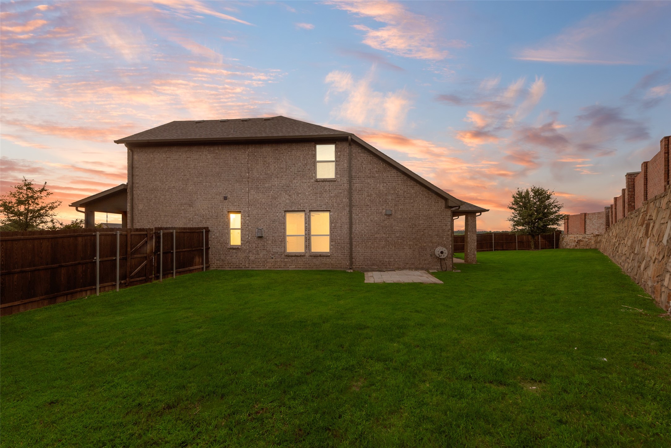 2418 Hillview Drive