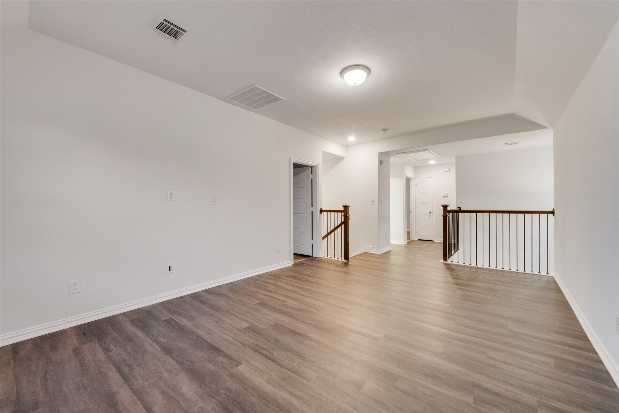 2418 Hillview Drive
