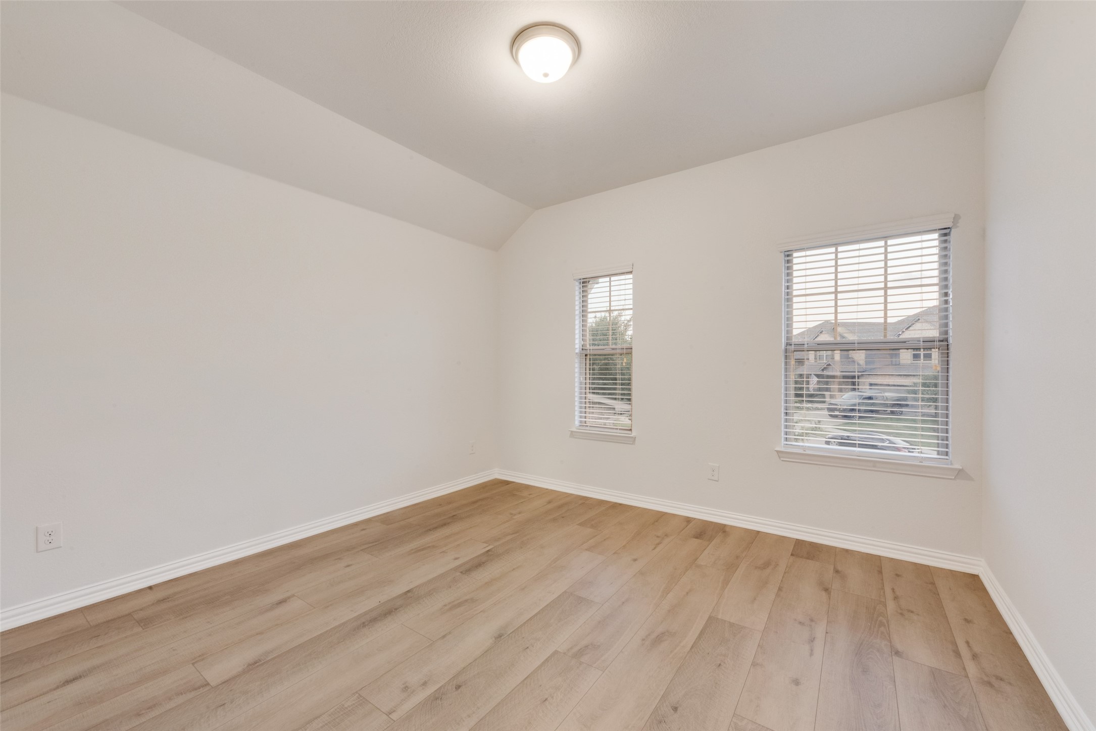 2418 Hillview Drive