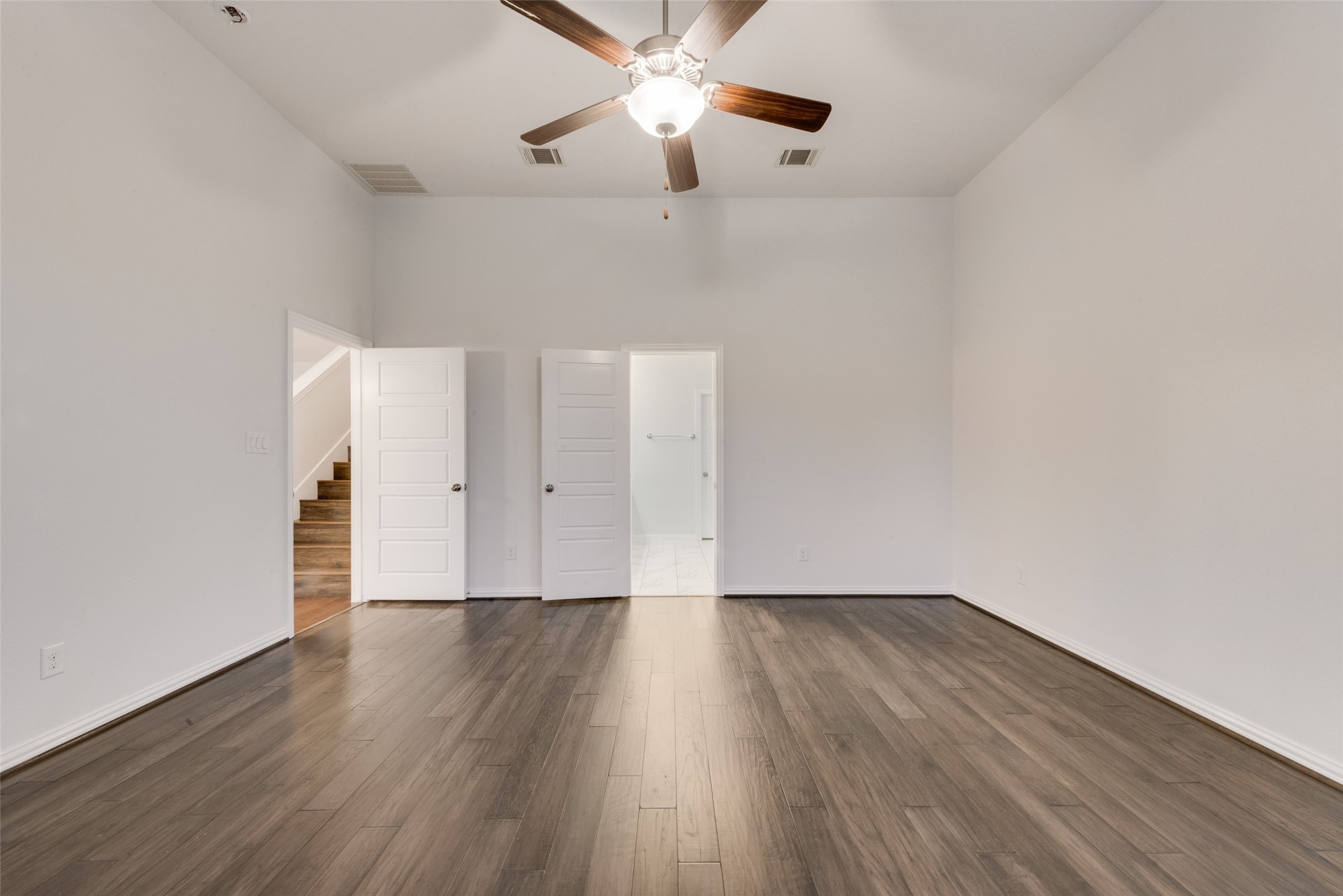2418 Hillview Drive