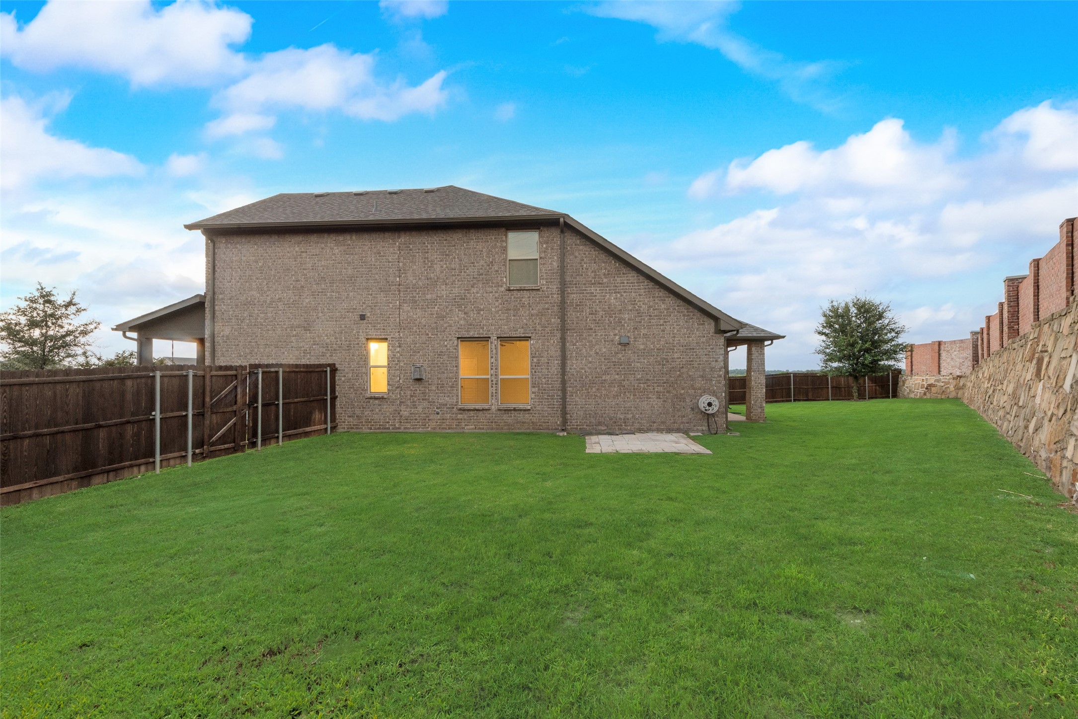2418 Hillview Drive