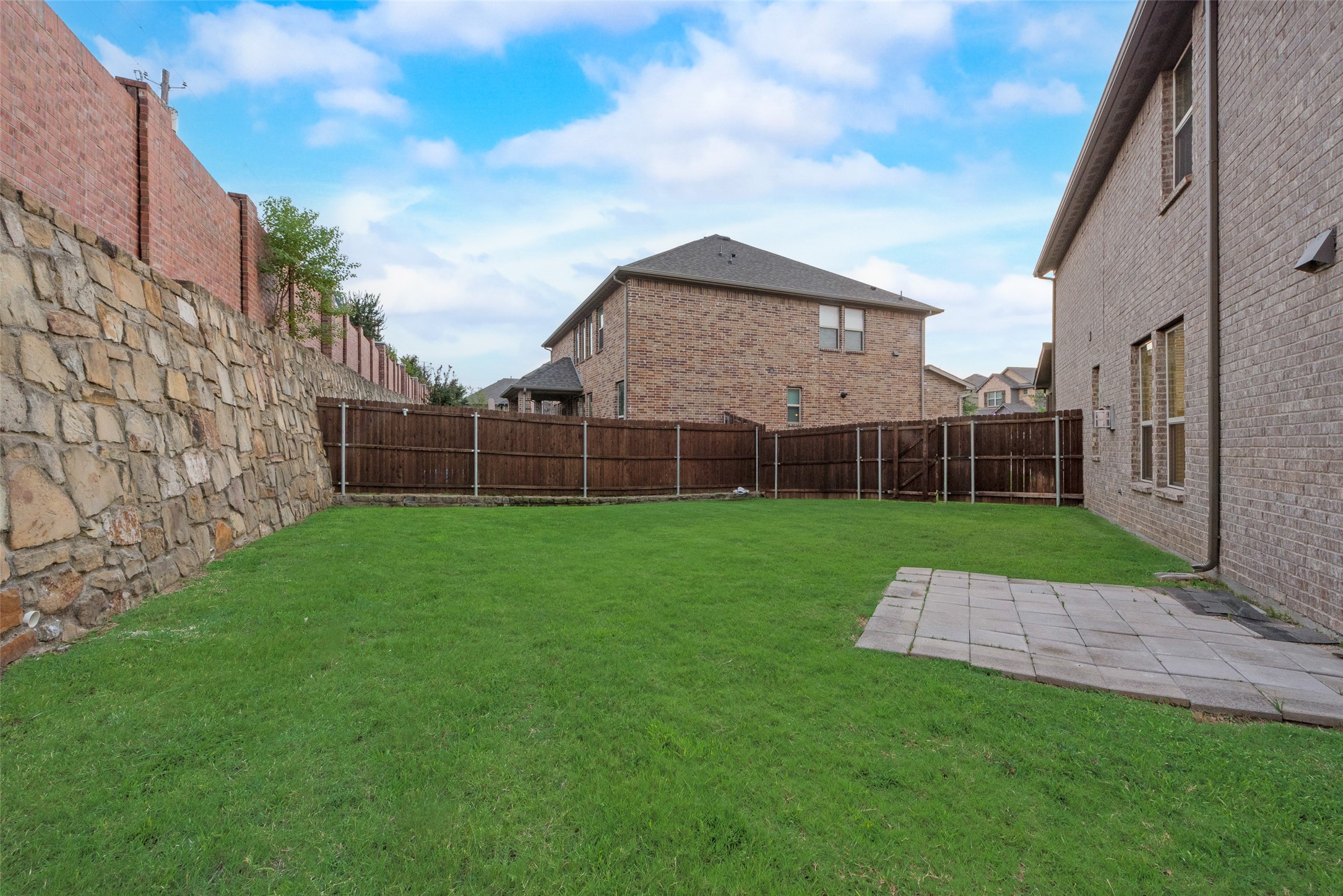 2418 Hillview Drive