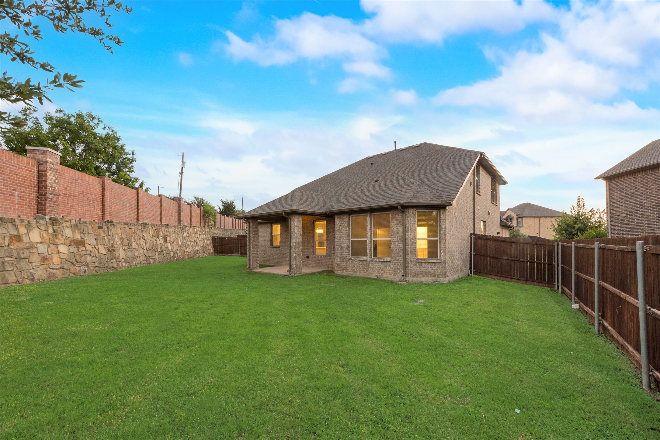 2418 Hillview Drive