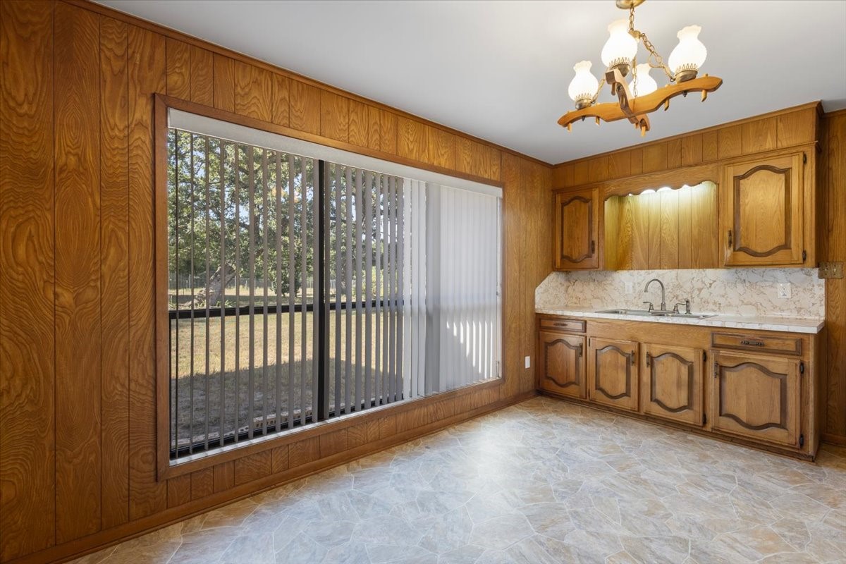 1000 County Road 1208
