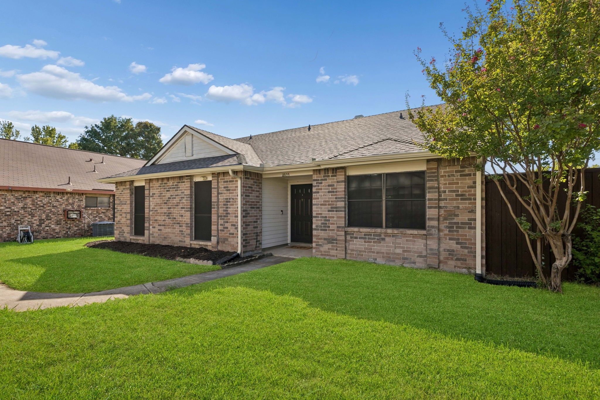 1805 Creekside Court