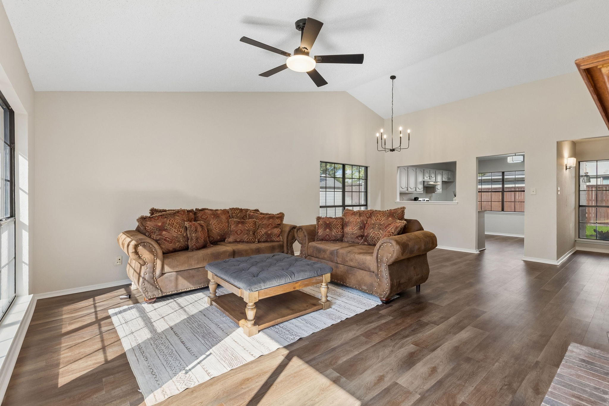 1805 Creekside Court