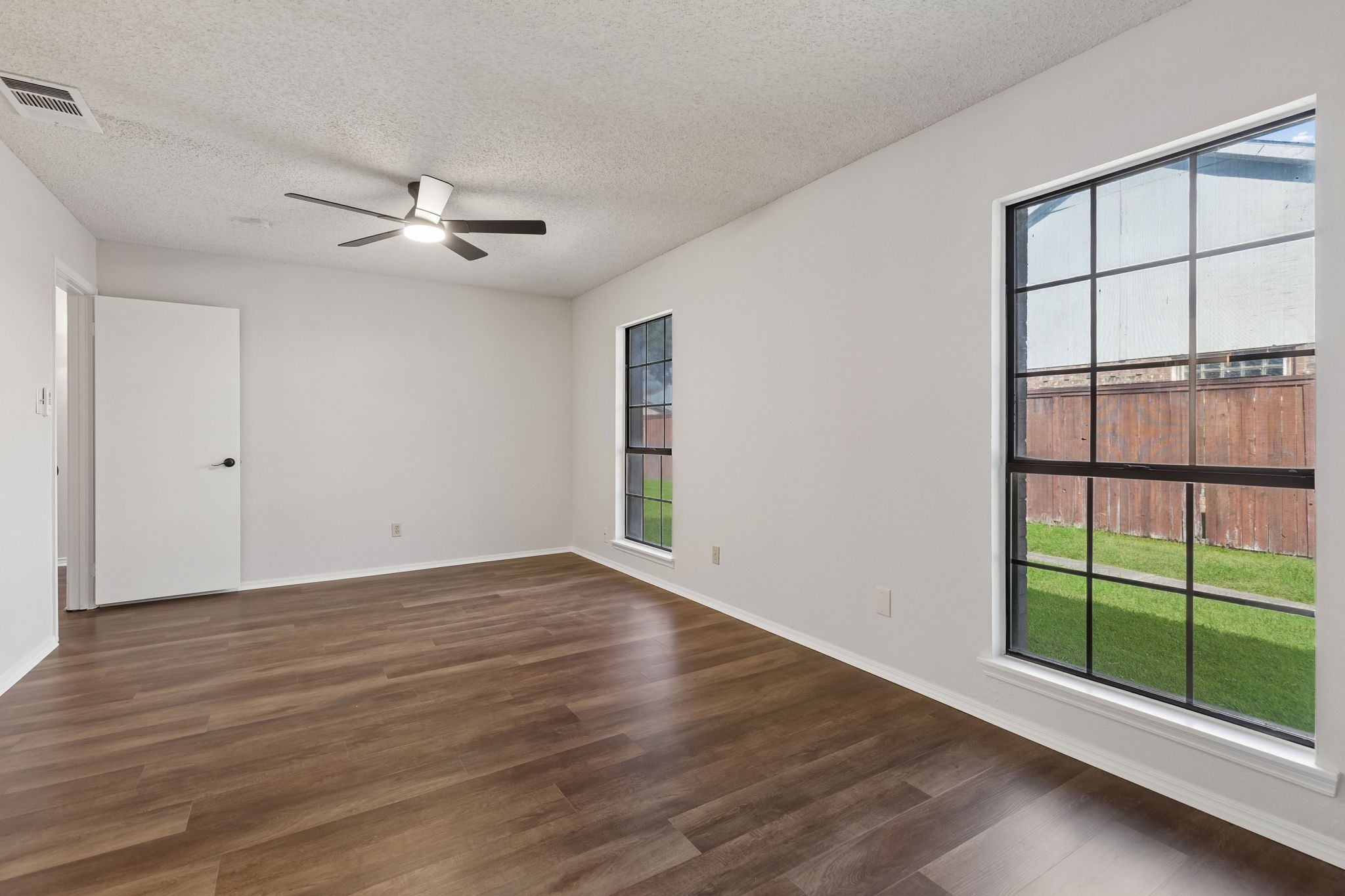 1805 Creekside Court