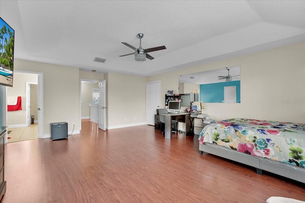 3279 FAIRFIELD DR