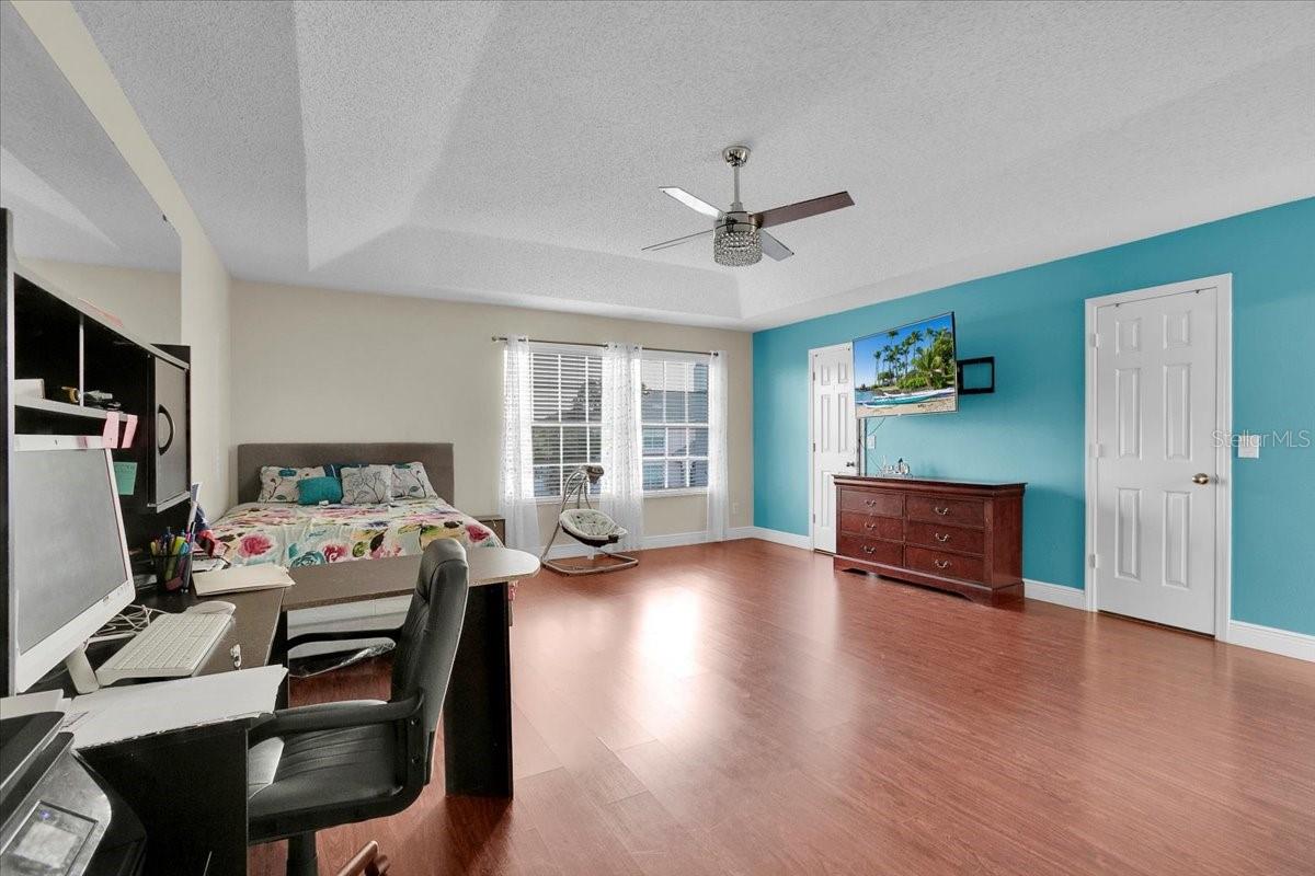 3279 FAIRFIELD DR