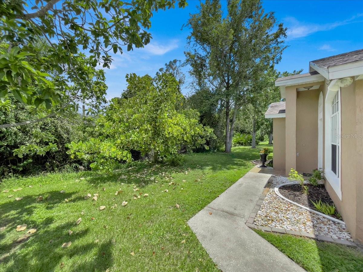 2448 HARBOR TOWN DR