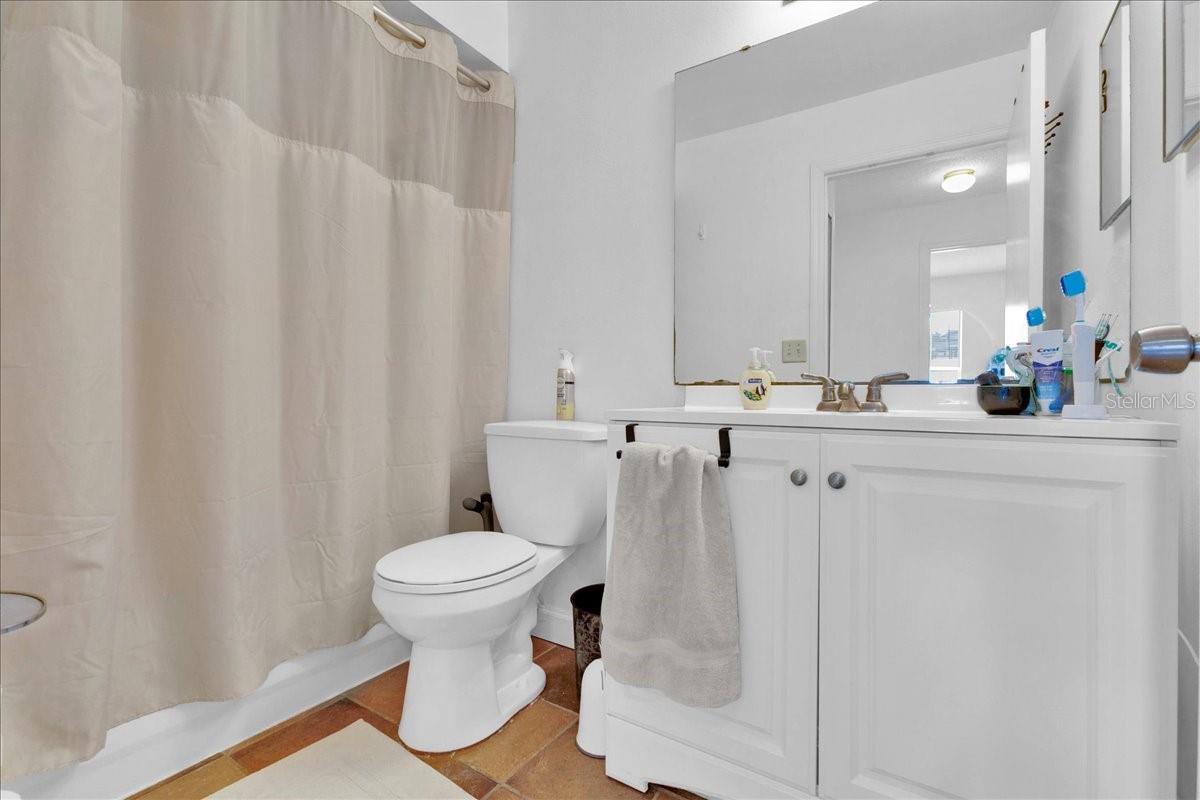 2448 HARBOR TOWN DR
