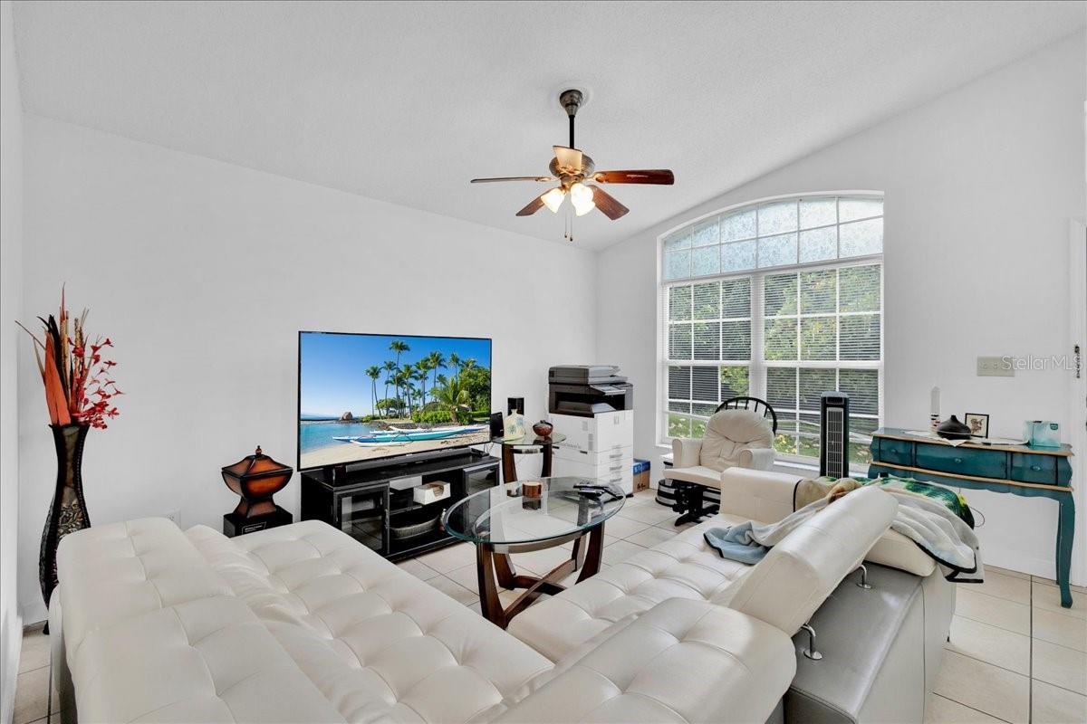 2448 HARBOR TOWN DR