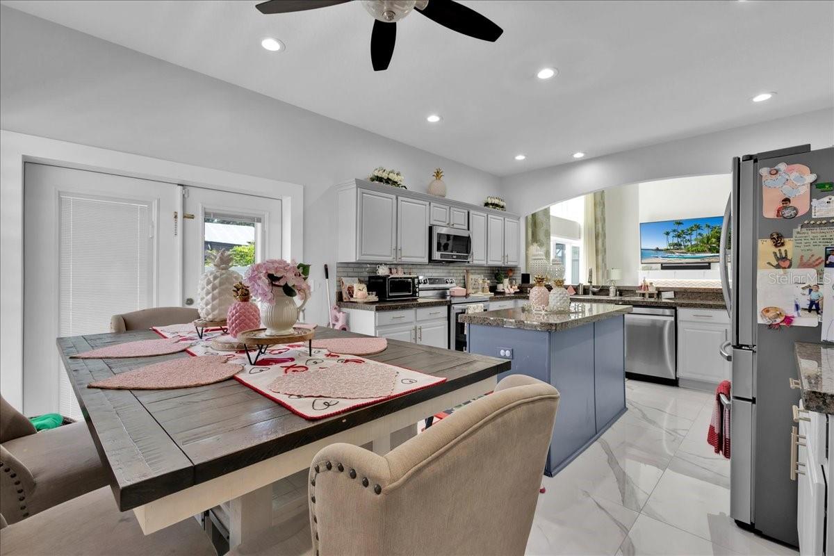 2607 RACCOON RUN LN