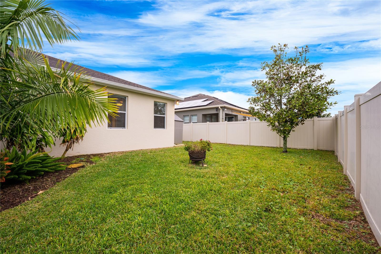 121 WHIRLAWAY DR
