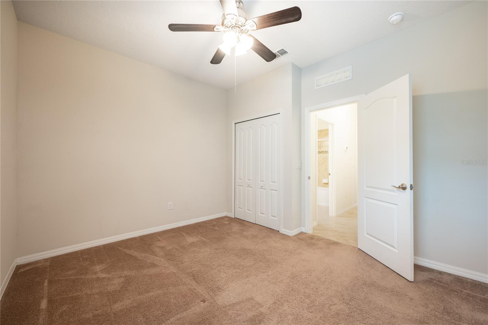 121 WHIRLAWAY DR